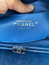 Charger l&#39;image dans la galerie, Sac Chanel Mademoiselle cuir brillant bleu jeans
